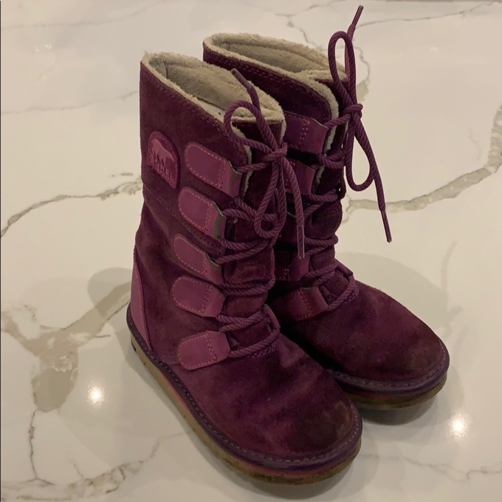 Sorel Girls boots. USA girls size 11
